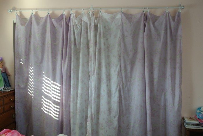 closet curtain 026