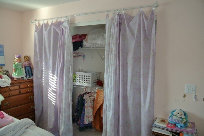 closet curtain 028