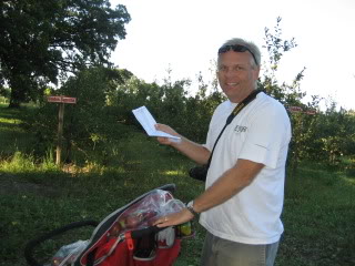 apple picking 2009