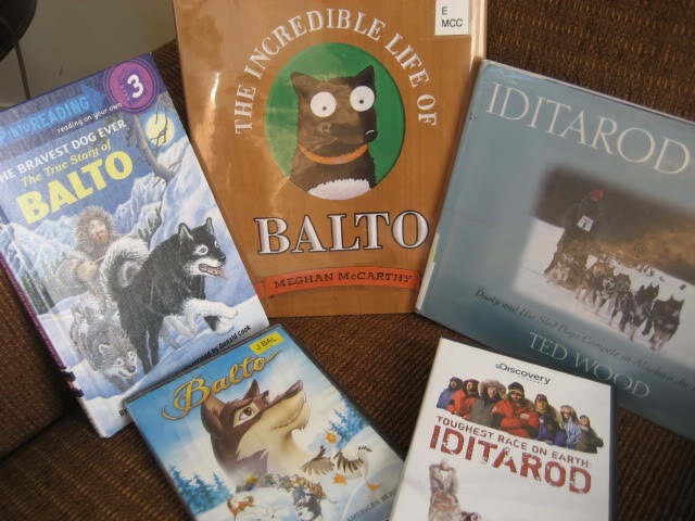Come learn all about Alaska, Sled Dogs, and the Iditarod with this unit study and lapbook. #iditarod #alaska #homeschool #ichoosejoyblog