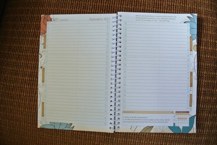 Easy Canvas & Well Planned Day Student Planner 011