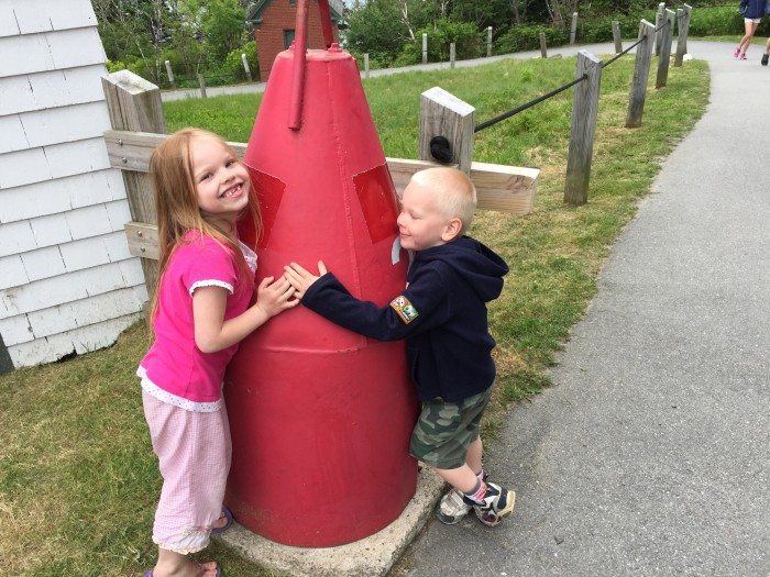 Road Trip Through Maine: Bar Harbor, Acadia National Park, lighthouses, lobsters. Read all about our fun family Maine vacation here! #maine #mainevacation #roadtrip #familyroadtrip #ichoosejoyblog