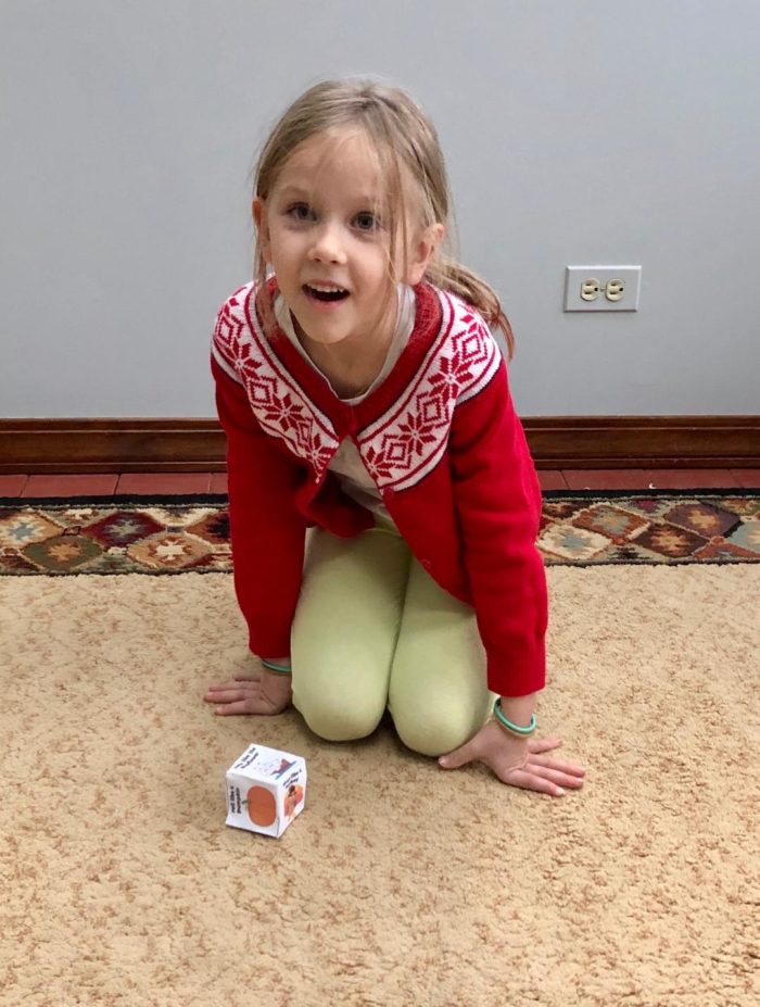 Thanksgiving Activities for Kids activity cube from I Choose Joy! #thanksgiving #activitiesforkids #physicalfitnessforkids #ichoosejoyblog