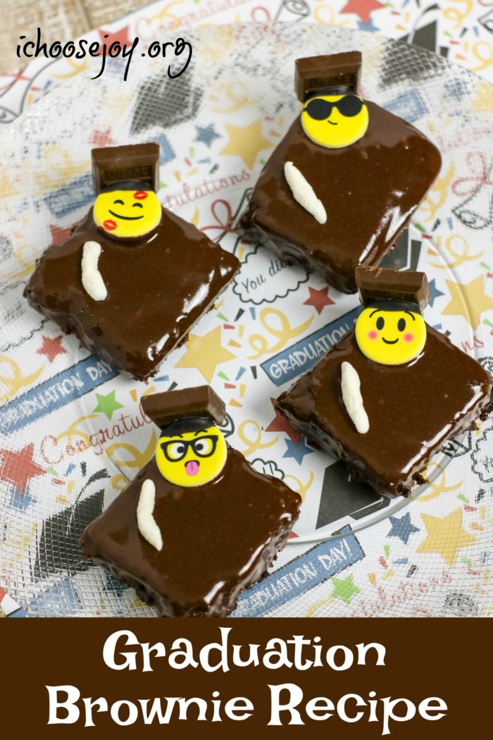 Graduation Brownie Recipe for your graduation party or graduation open house celebration. Post also includes a graduation open house and party planning guide.