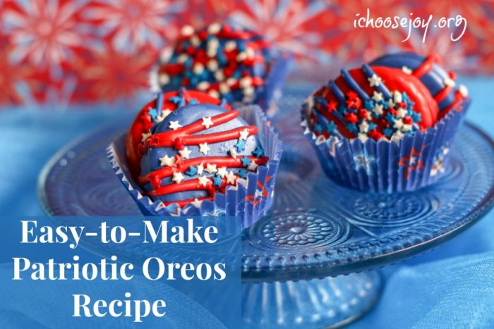 Patriotic Oreos Recipe decorated cookies Fun Kid Activities for the Fourth of July. #ichoosejoyblog #cookies #fourthofjuly #cookierecipe