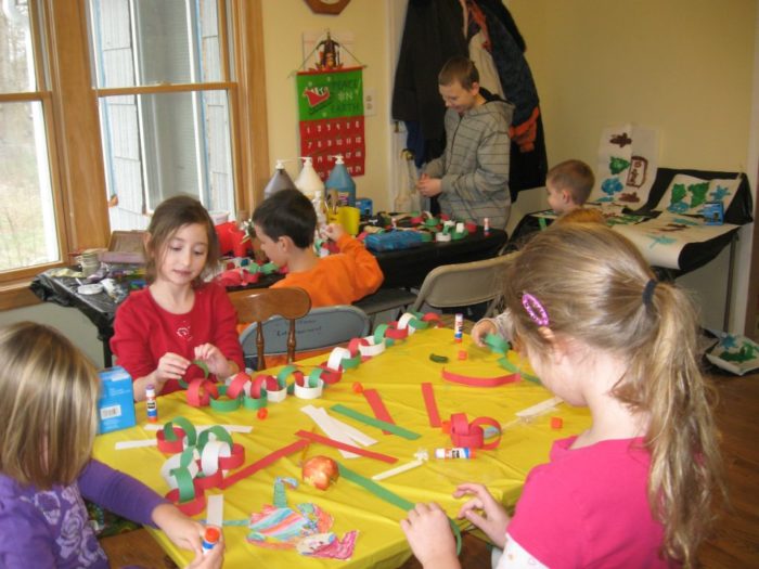 Crafty Kids Christmas Camp